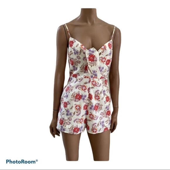 NEW Sadie & Sage Floral Print Tie Front Romper S - Picture 1 of 9